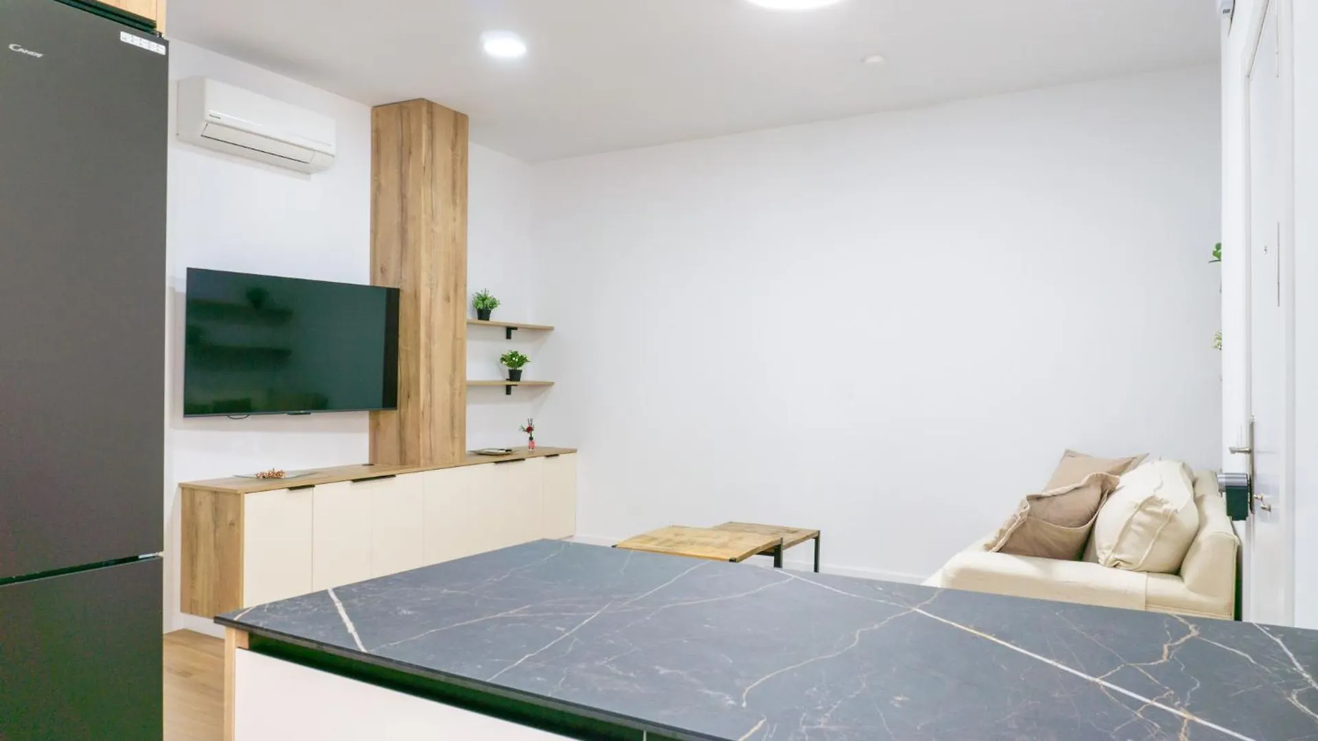 Tiro Comfort Hub Málaga Apartamento